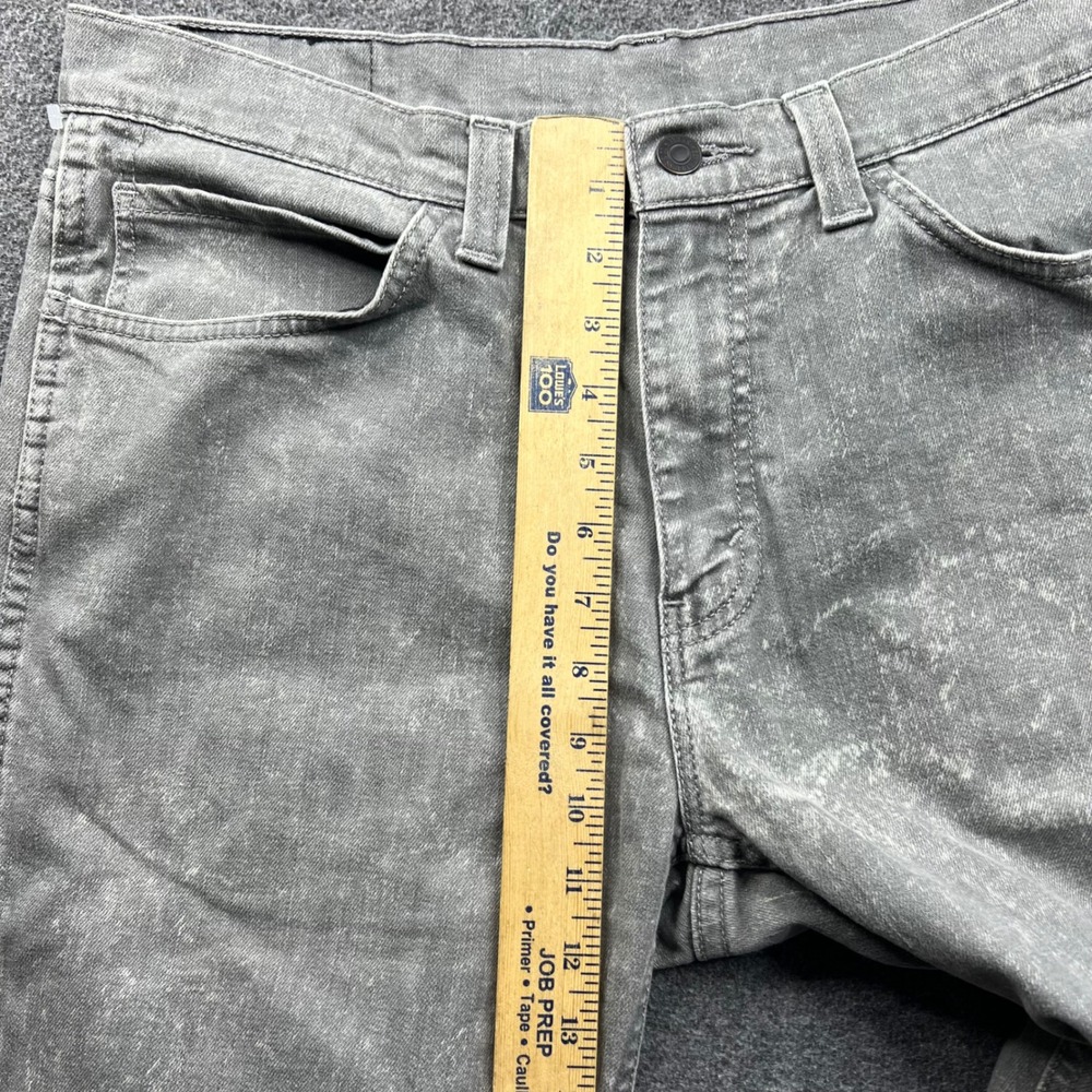 Levi's 541 Denim Shorts Mens 34 Grey Acid Wash Athletic Taper Cut Off Raw Hem - Picture 4 of 16